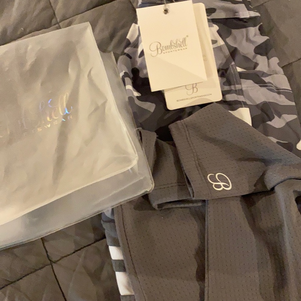 NWT Bombshell sportswear leggings